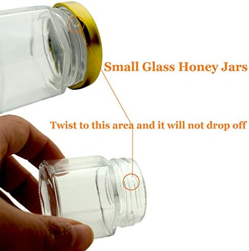 Adabocute 1.5 oz 20 pack Hexagon Mini Glass Honey Бурканчета with Wood Черпак, Златна капачка, Пчелни Окачване - идеален