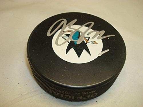 Дан Бойл подписа Хокей шайба Сан Хосе Шаркс с автограф от 1B-Autographed NHL Pucks