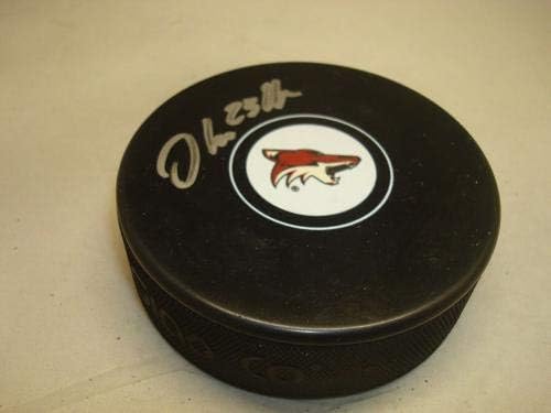 Оливър Экман-Ларсон подписа Хокей шайба Arizona Coyotes с автограф 1D - Autographed NHL Pucks