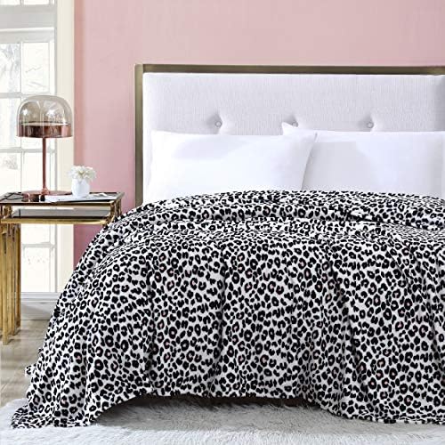 Betsey Johnson | Fleece Collection | Одеало - Ултра Мек и уютен плюшено руно, лесен и топло, идеално за легло или диван,