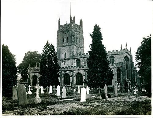 Стара снимка Фэрфордской църква в Глостершире.