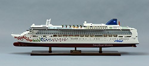 Norwegian Gem Cruise Ship 40 Собственоръчно Wooden Ship Model